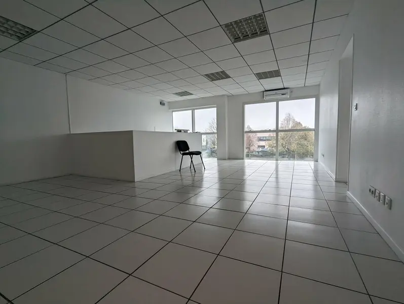 A louer Bureaux 148m² Évreux
