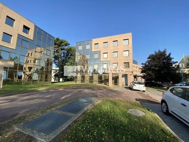 A louer Bureaux 155m² Écully