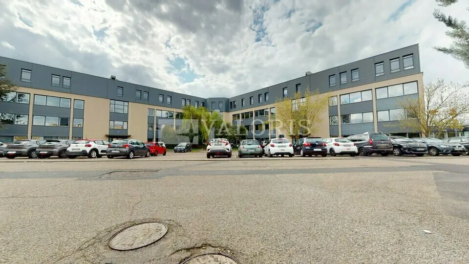 A louer Bureaux 475m² Écully