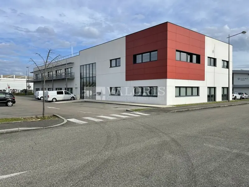 A louer Locaux d'activité 3954m² Saint-Priest