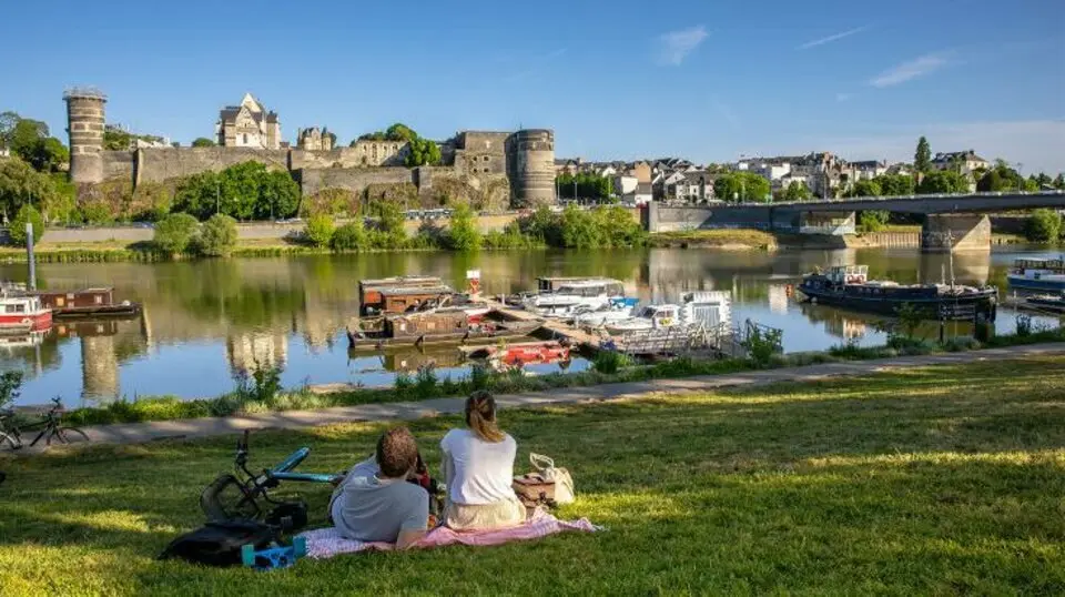 ANGERS - Vente de Fonds de Commerce 