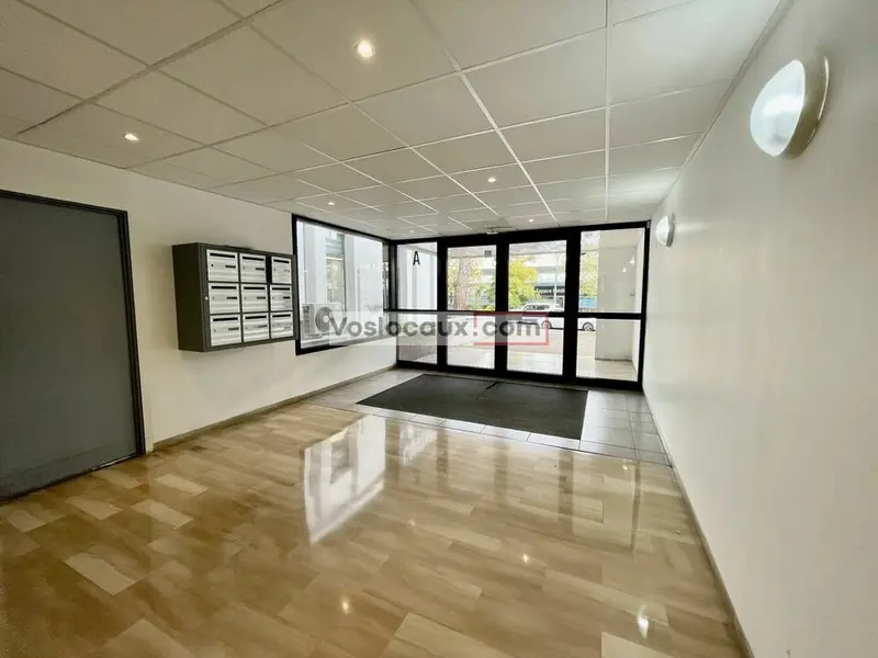 À LOUER - Bureaux de 165m2 à SAINT-LAURENT-DU-VAR
