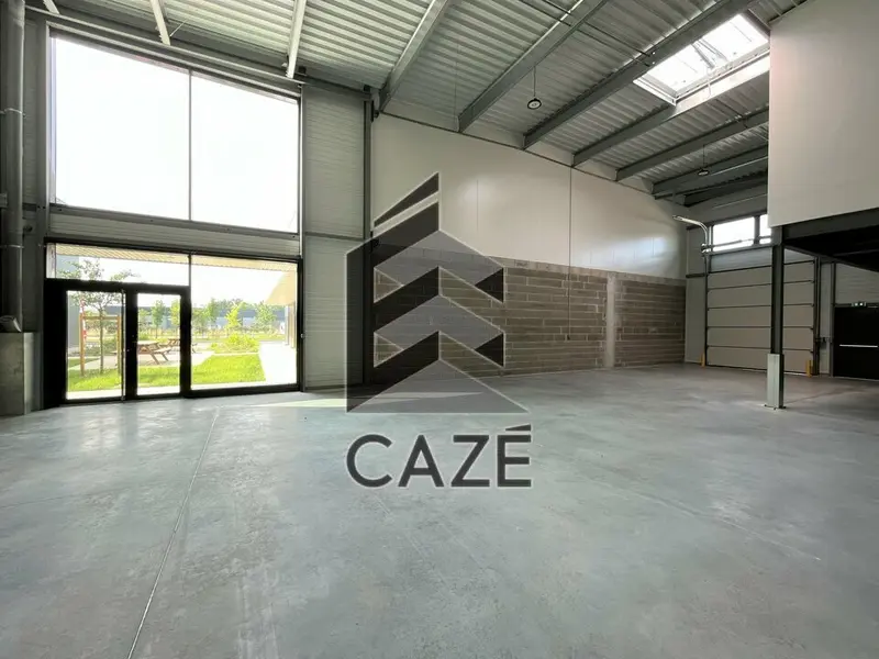 LOCAUX D'ACTIVITES - MERIGNAC - PROCHE ROCADE 