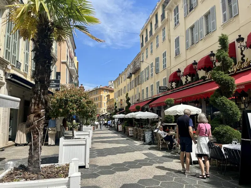 NICE ZONE PIÉTONNE