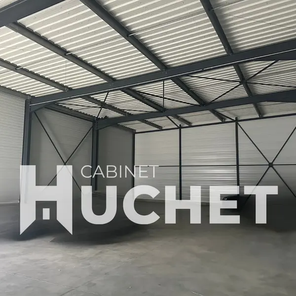 14. A Louer Local d'activité de 240 m2 à l'est de CAEN.