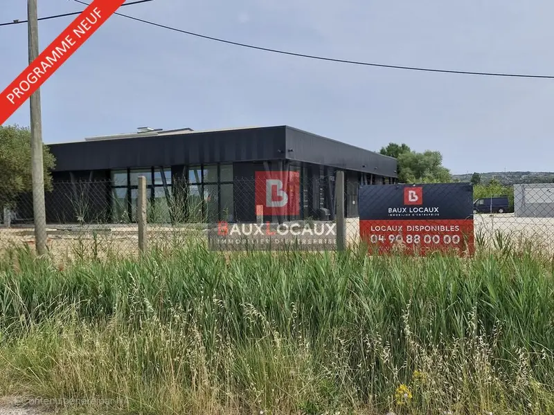 PROGRAMME NEUF SUR AXE TRES PASSANT 2 LOCAUX COMMERCIAUX A LOUER