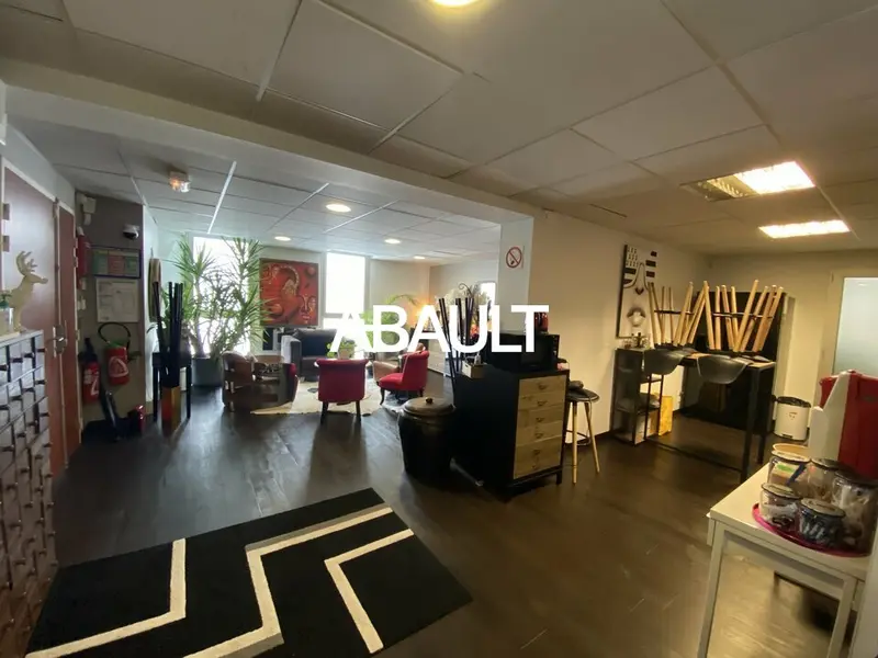 A VENDRE BUREAUX LIBRES 202 M² YVES BRUNAUD COLOMIERS