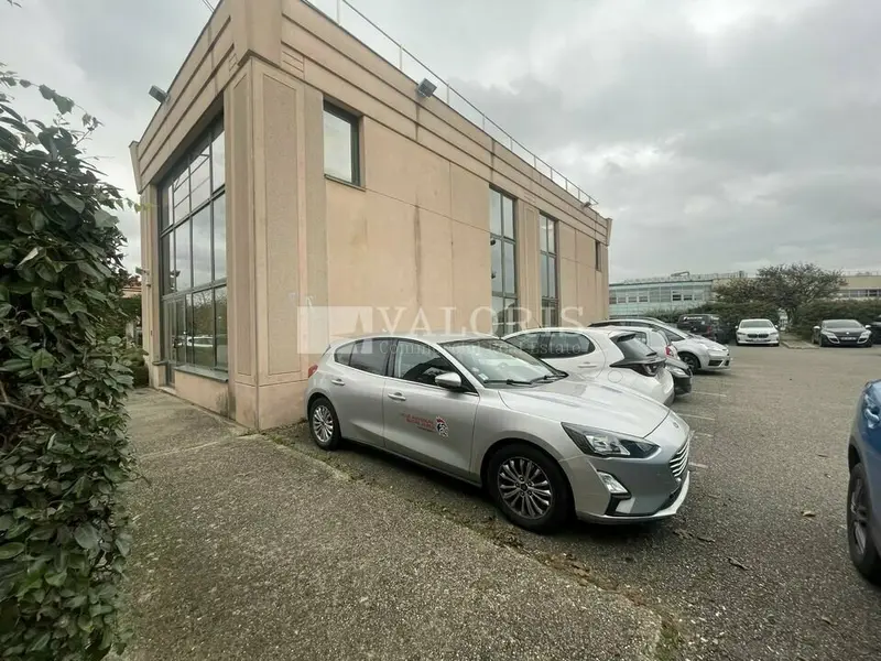 A louer Bureaux 60m² Bron