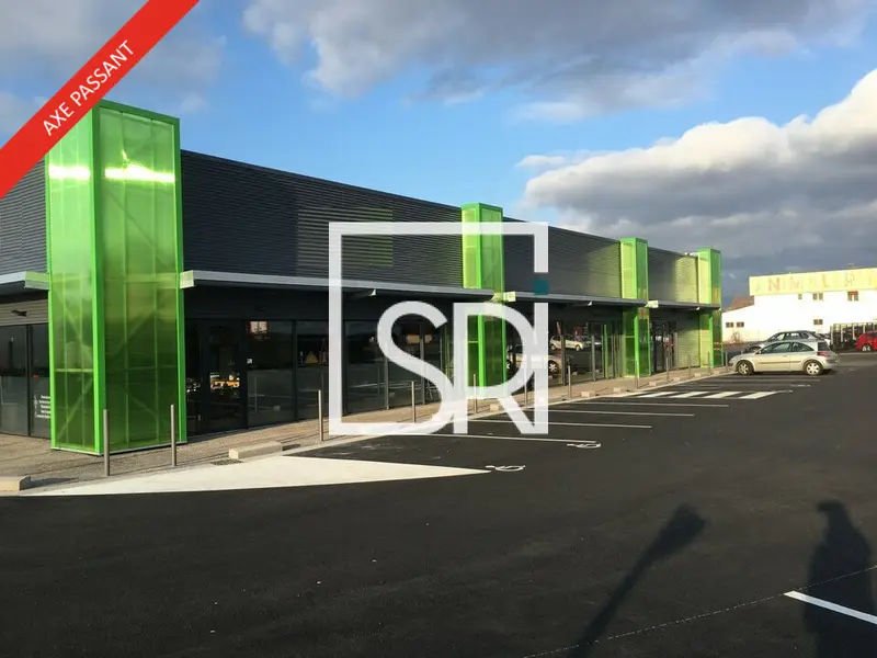 A louer Local commercial  460.8m² Cournon-d'Auvergne
