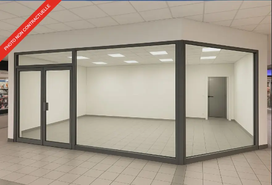 A LOUER - LOCAL COMMERCIAL 55m2- SAINT MARTIN DES CHAMPS