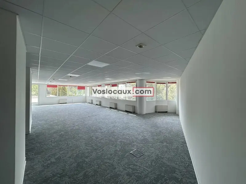 A louer : Bureaux de 465m² à SOPHIA ANTIPOLIS - LES BOUILLIDES