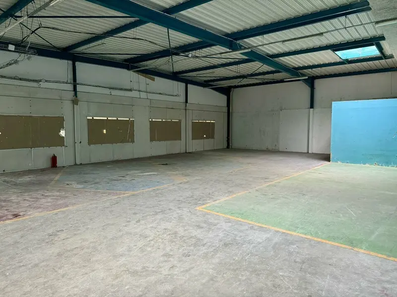 A louer Locaux d'activité 427m² Tremblay-en-France