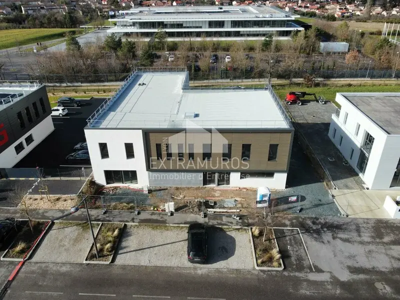 Local d'activités neuf de 275m² à Marcy l'Etoile 