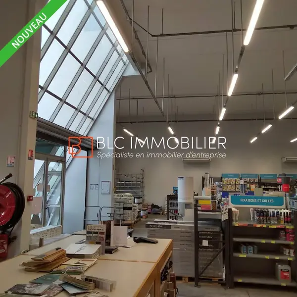 Local Commercial à louer - Aubagne (13400) - 425 m² - 5 312 €/mois