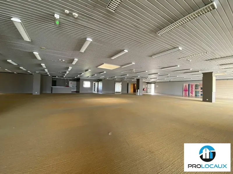 Local Commercial à louer - Barentin (76360) - 378 m² - 3 780 €/mois