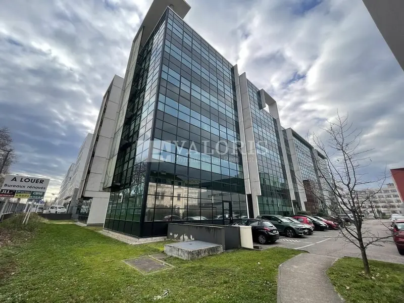 Bureau à louer - Lyon 08 (69008) - 1969 m² - 51 742 €/mois