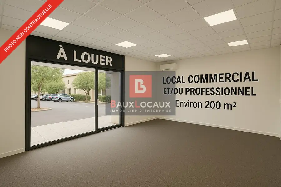 Local Commercial à louer - Salon-De-Provence (13300) - 310 m² - 5 000 €/mois