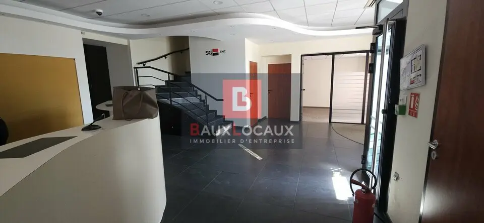 Local Commercial à louer - Carpentras (84200) - 125 m² - 1 850 €/mois