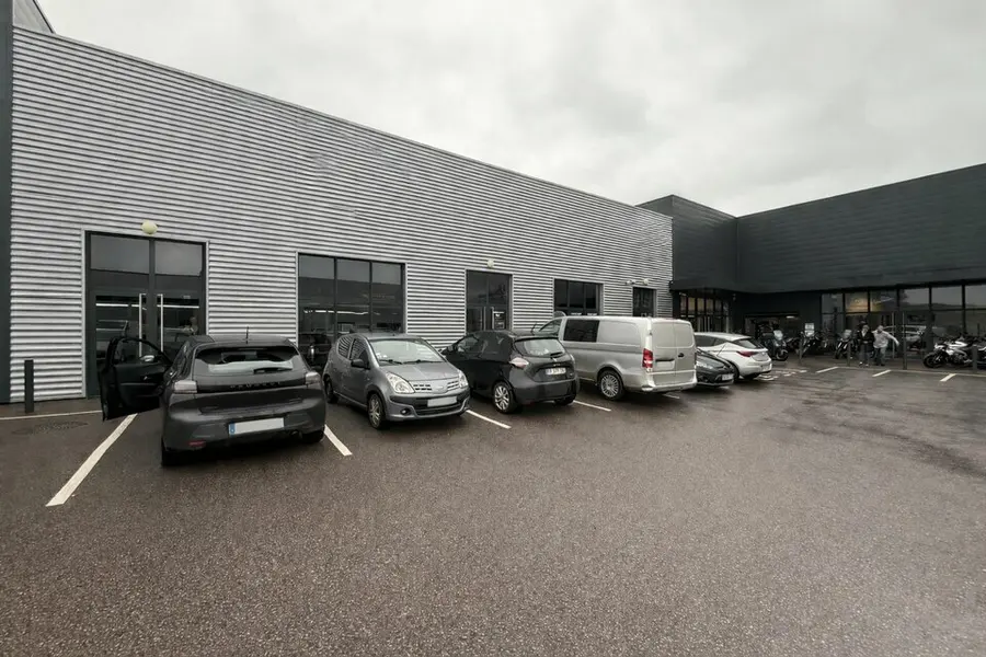 Local Commercial à louer - Saint-Jean-Du-Cardonnay (76150) - 850 m² - 6 541 €...