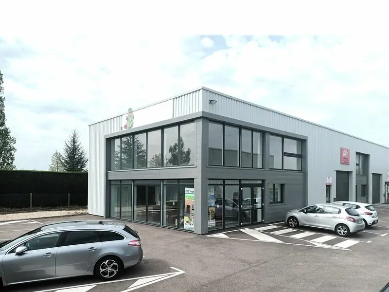 Local Commercial à louer - Criquebeuf-Sur-Seine (27340) - 120 m² - 1 750 €/mois