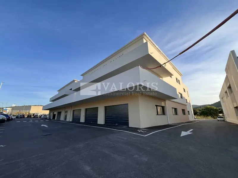Local Commercial à louer - La Destrousse (13112) - 280 m² - 4 166 €/mois